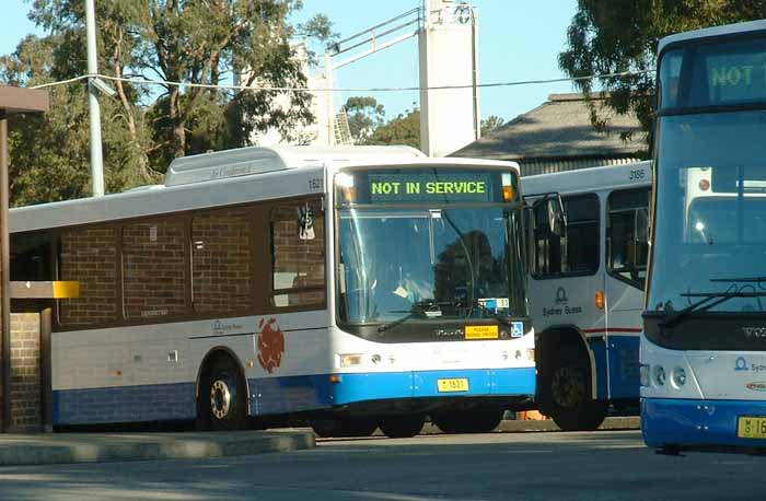 STA Volvo B12BLE Volgren CR228L 1621